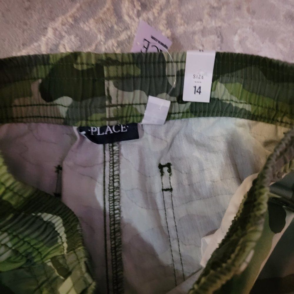 Children's Place Tactical Cargo Long Shorts Olive Camo Size 14 - Picture 6 of 9